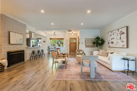 $1,175,000 | 13620 Sylvan Street, Valley Glen, CA 91401