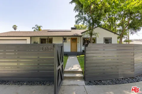 $1,175,000 | 13620 Sylvan Street, Valley Glen, CA 91401