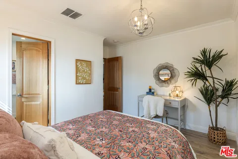 $1,175,000 | 13620 Sylvan Street, Valley Glen, CA 91401
