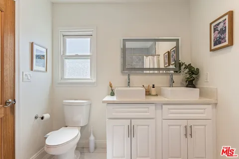 $1,175,000 | 13620 Sylvan Street, Valley Glen, CA 91401