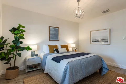 $1,175,000 | 13620 Sylvan Street, Valley Glen, CA 91401