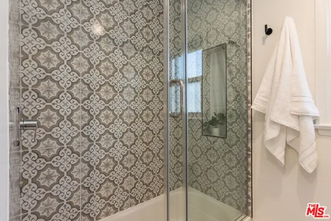 $1,175,000 | 13620 Sylvan Street, Valley Glen, CA 91401