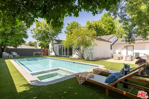 $1,175,000 | 13620 Sylvan Street, Valley Glen, CA 91401