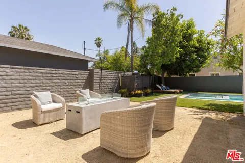 $1,175,000 | 13620 Sylvan Street, Valley Glen, CA 91401