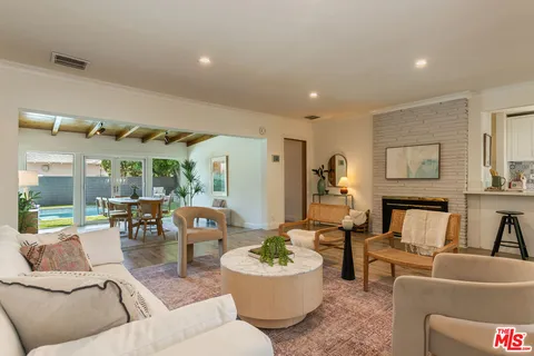 $1,175,000 | 13620 Sylvan Street, Valley Glen, CA 91401