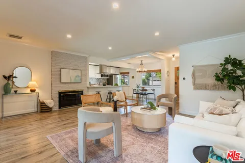 $1,175,000 | 13620 Sylvan Street, Valley Glen, CA 91401