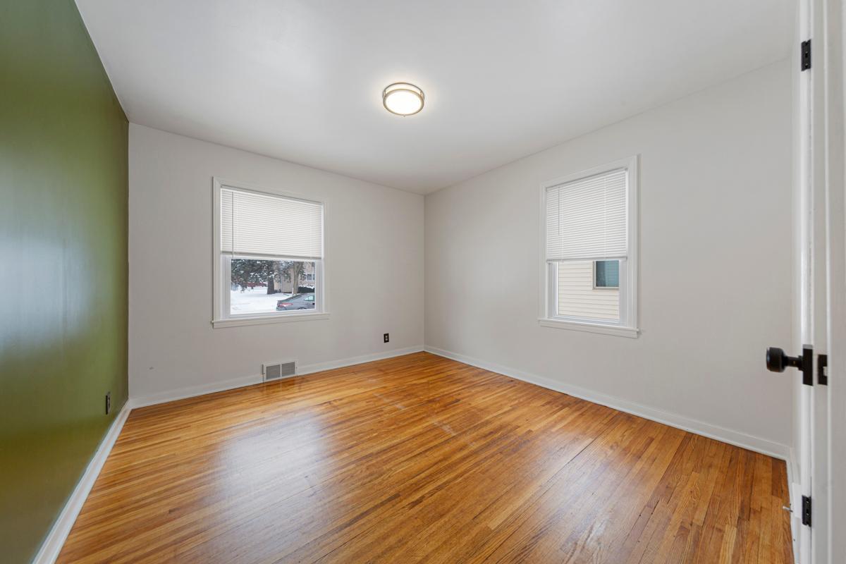 509 14th Avenue Southwest Austin, MN 55912 - Photo 15 of 33