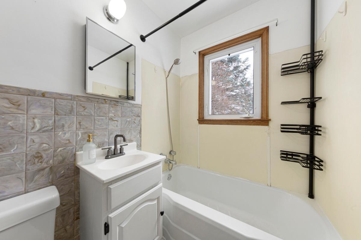 509 14th Avenue Southwest Austin, MN 55912 - Photo 19 of 33