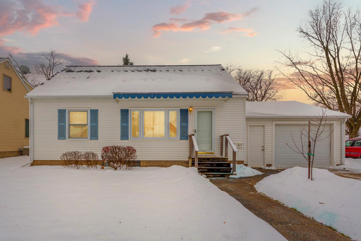 509 14th Avenue Southwest Austin, MN 55912 - Photo 4 of 33