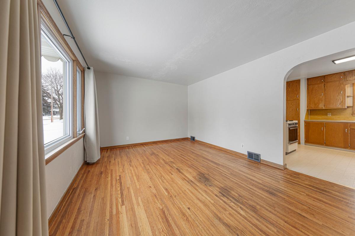 509 14th Avenue Southwest Austin, MN 55912 - Photo 7 of 33