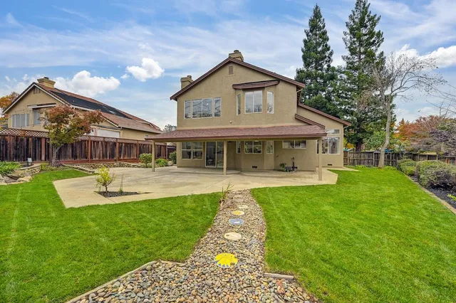$865,000 | 122 Kennar Way, Folsom, CA 95630