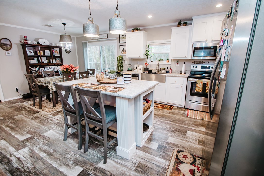 122 Holly St Circle Brunswick, GA 31525 - Photo 4 of 21