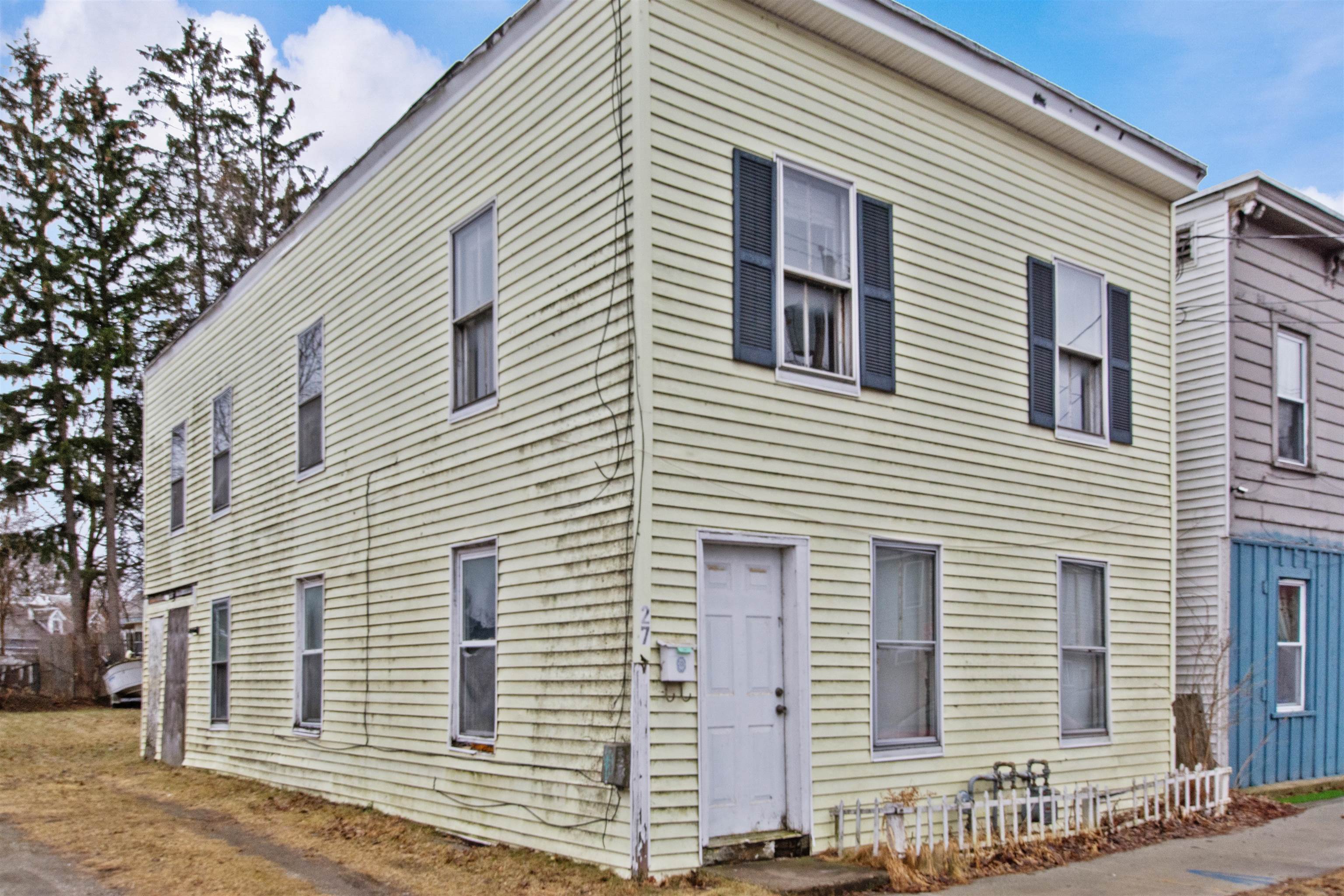 27 Archibald Street Burlington, VT 05401 - Photo 1 of 4