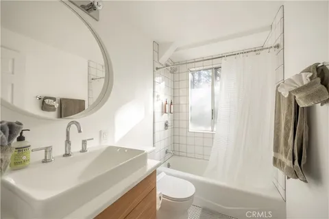 $875,000 | 399 Rainier Road, Lake Arrowhead, CA 92352