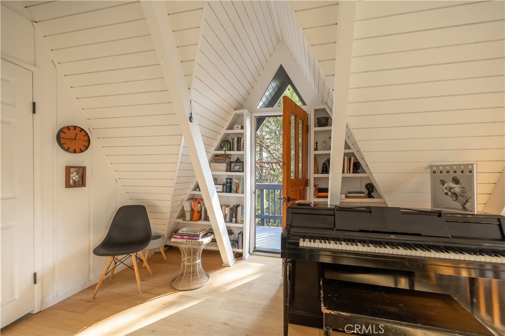 399 Rainier Road Lake Arrowhead, CA 92352 - Photo 38 of 48