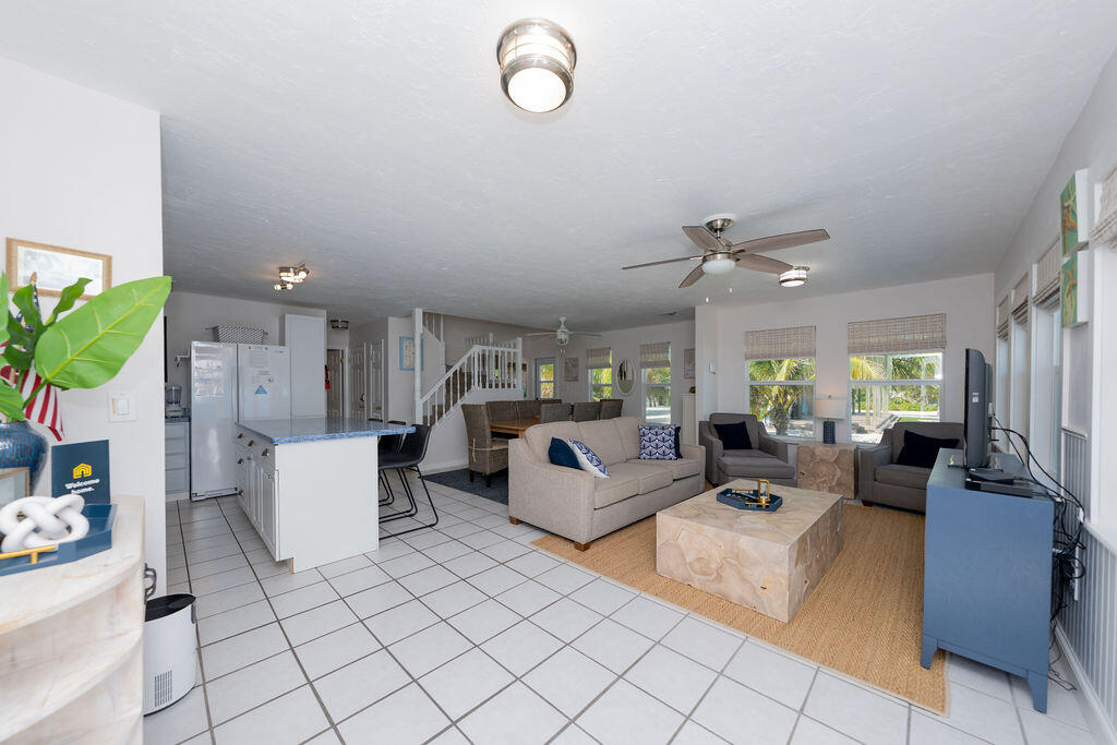 58121 Morton Street Marathon, FL 33050 - Photo 35 of 93 Living Room