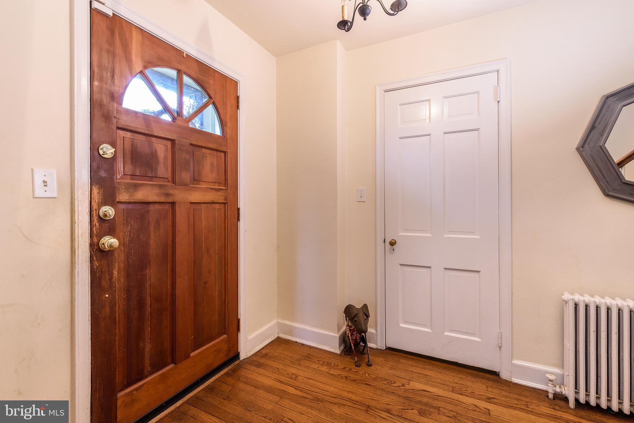 940 Sharpless Road Hockessin, DE 19707 - Photo 3 of 21 Foyer Area with Coat Closet
