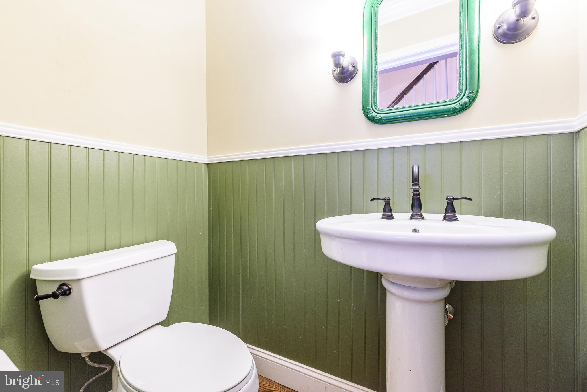 940 Sharpless Road Hockessin, DE 19707 - Photo 5 of 21 First Floor Half Bathroom