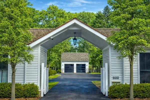 $3,299,900 | 800 Glenview Road, Glenview, IL 60025