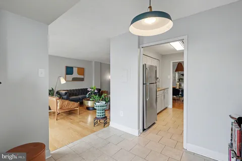 $399,000 | 5300 Holmes Run Parkway, Unit 615, Alexandria, VA 22304