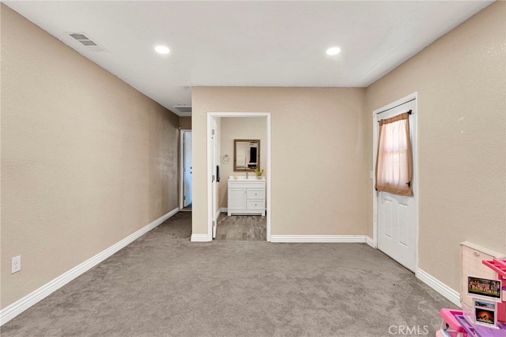19121 Nimshew Road Apple Valley, CA 92308 - Photo 23 of 49