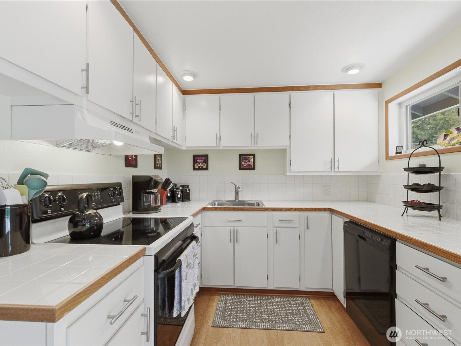 5907 227th Street Southwest Mountlake Terrace, WA 98043 - Photo 16 of 38