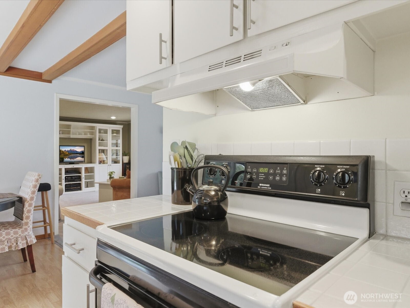 5907 227th Street Southwest Mountlake Terrace, WA 98043 - Photo 17 of 38