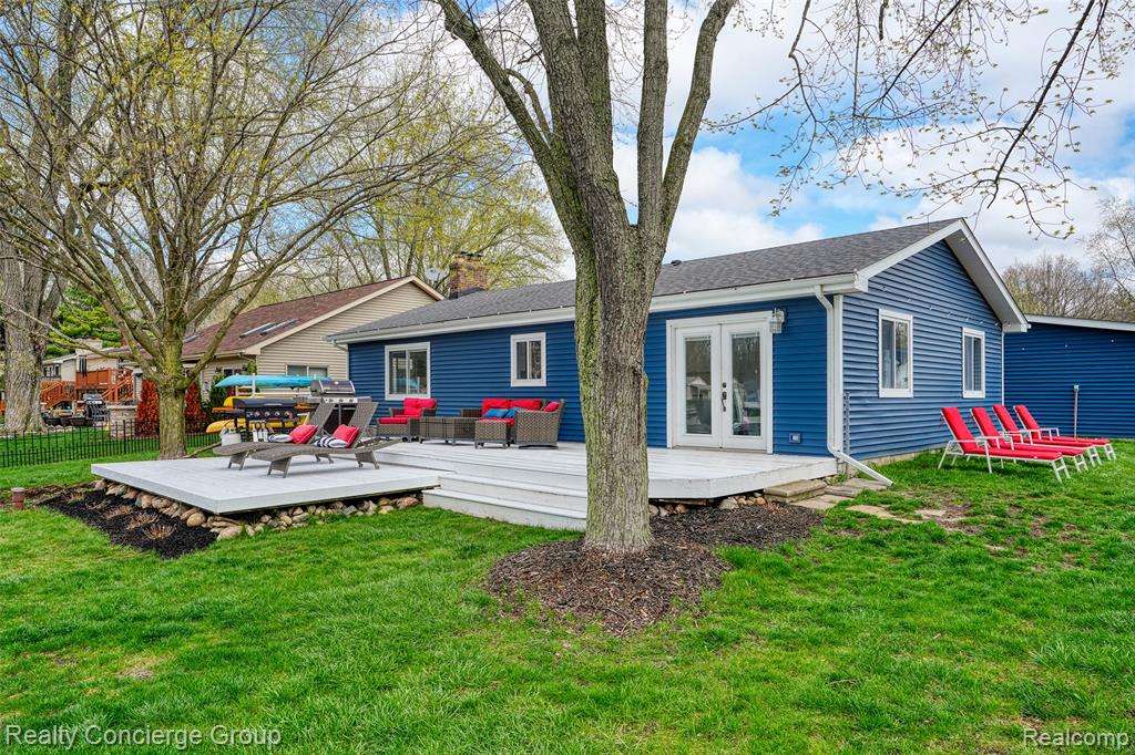 10866 Colony Road Pinckney, MI 48169 - Photo 3 of 40