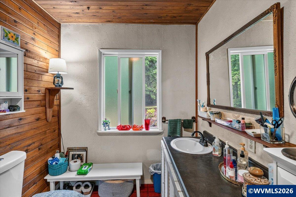 22606 Milk Ranch Road Scotts Mills, OR 97375 - Photo 17 of 29
