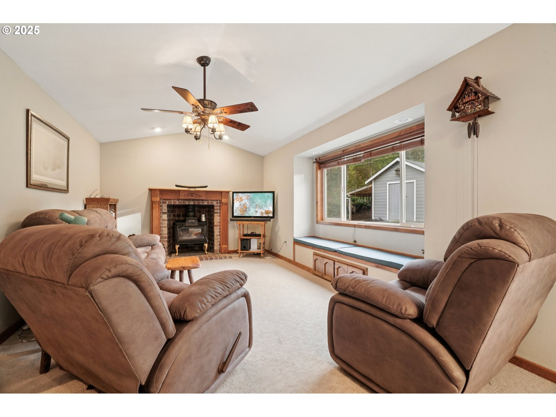 32808 Northeast 236th Street Yacolt, WA 98675 - Photo 6 of 44 Family Room