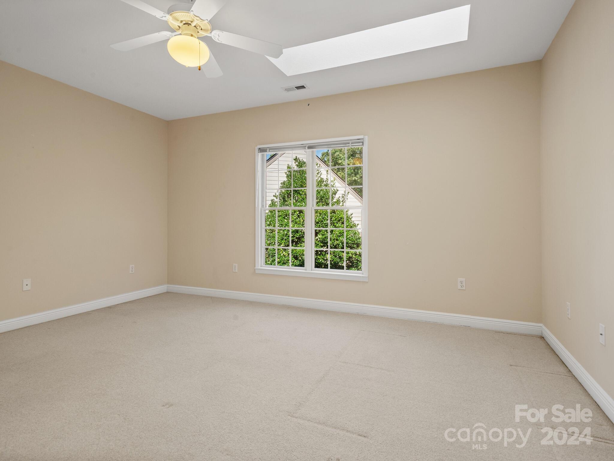 56 Pinnacle Point Drive Asheville, NC 28805 - Photo 33 of 38 an empty room with a window