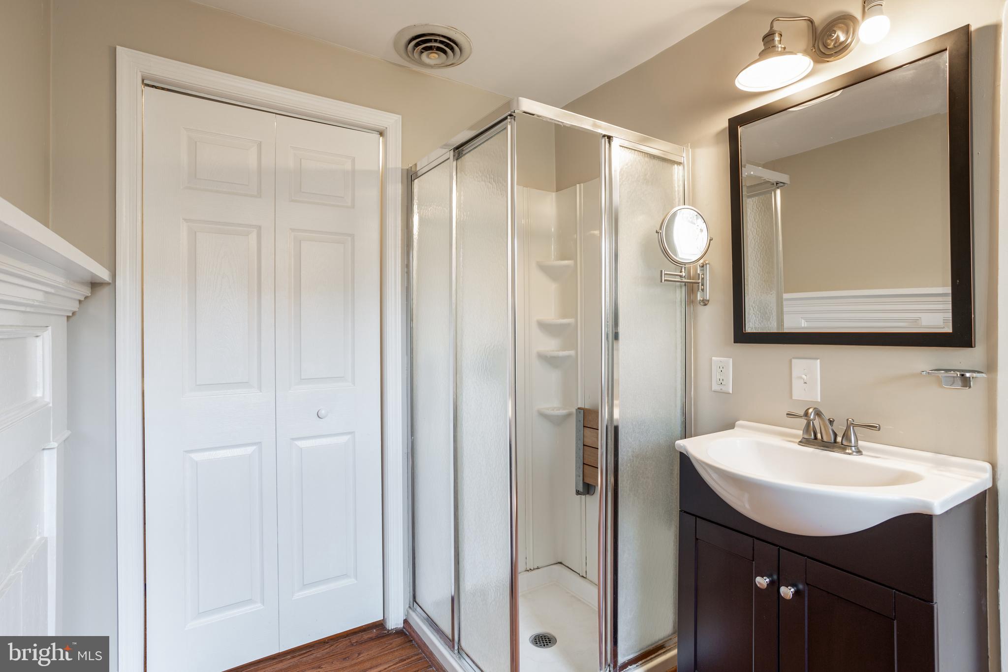 3700 Bullfrog Road Taneytown, MD 21787 - Photo 14 of 42 En-suite full bath