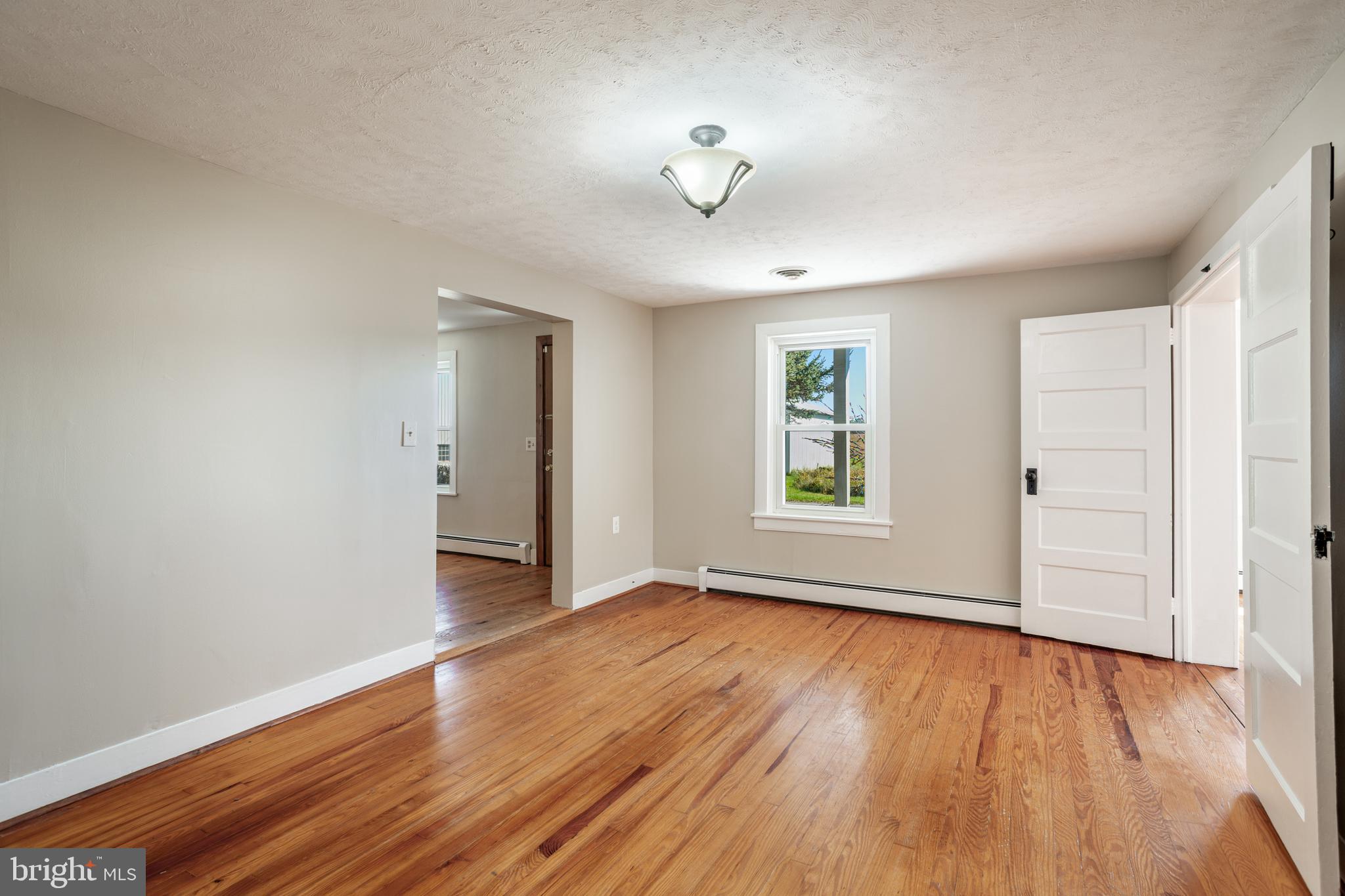 3700 Bullfrog Road Taneytown, MD 21787 - Photo 16 of 42 Upper Level Primary Bedroom Suite