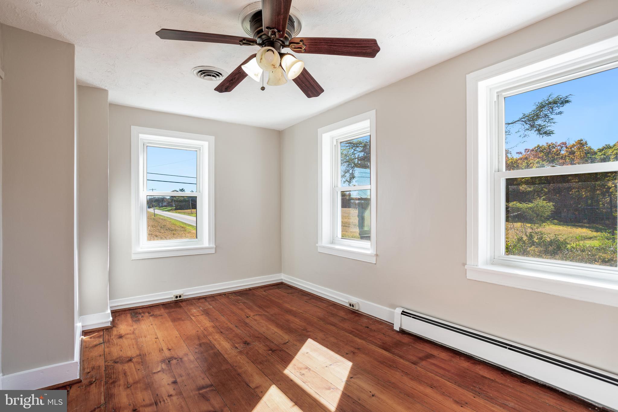 3700 Bullfrog Road Taneytown, MD 21787 - Photo 25 of 42 Bedroom 5