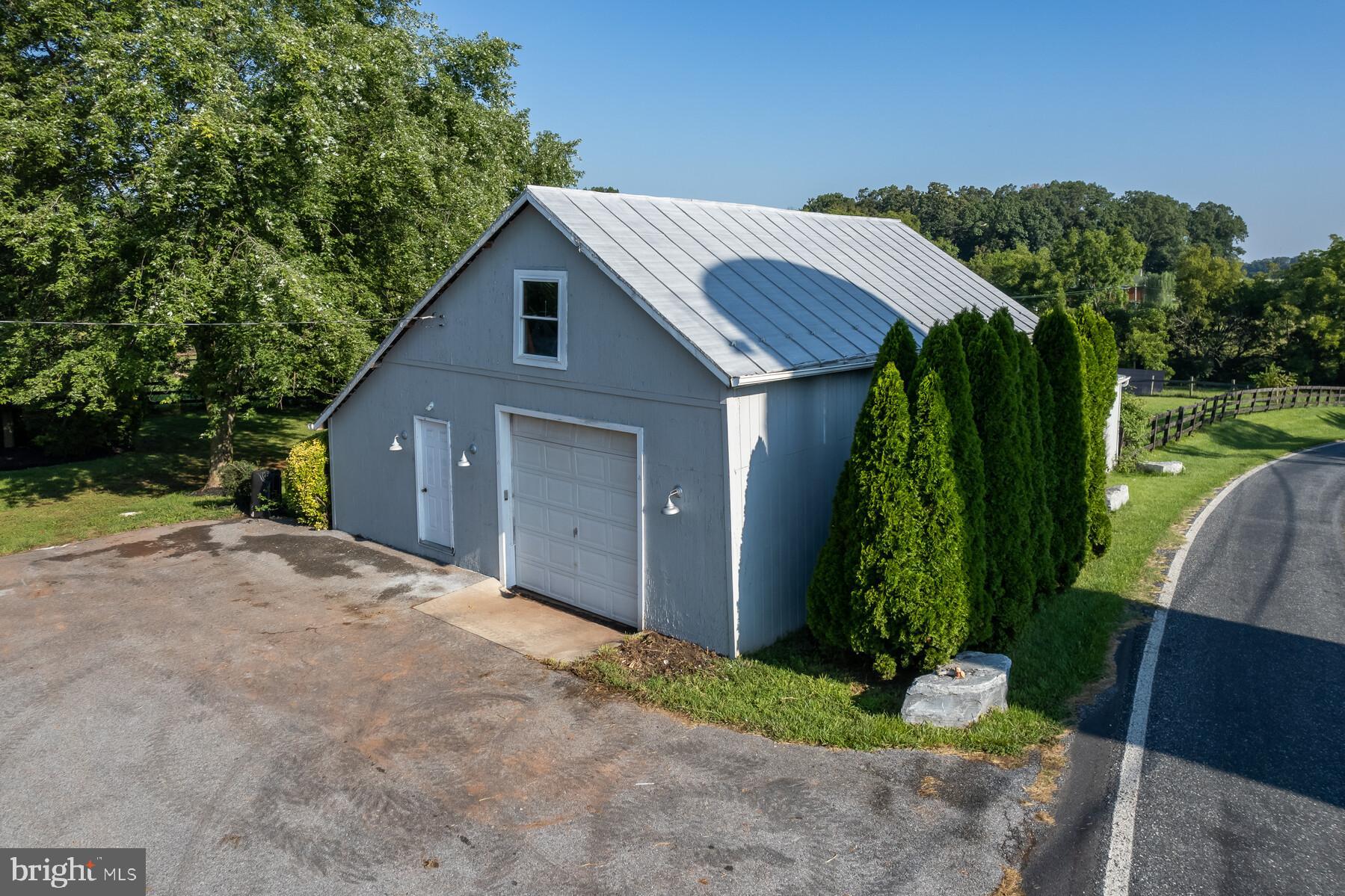 3700 Bullfrog Road Taneytown, MD 21787 - Photo 34 of 42 Detached 2 car garage with barn