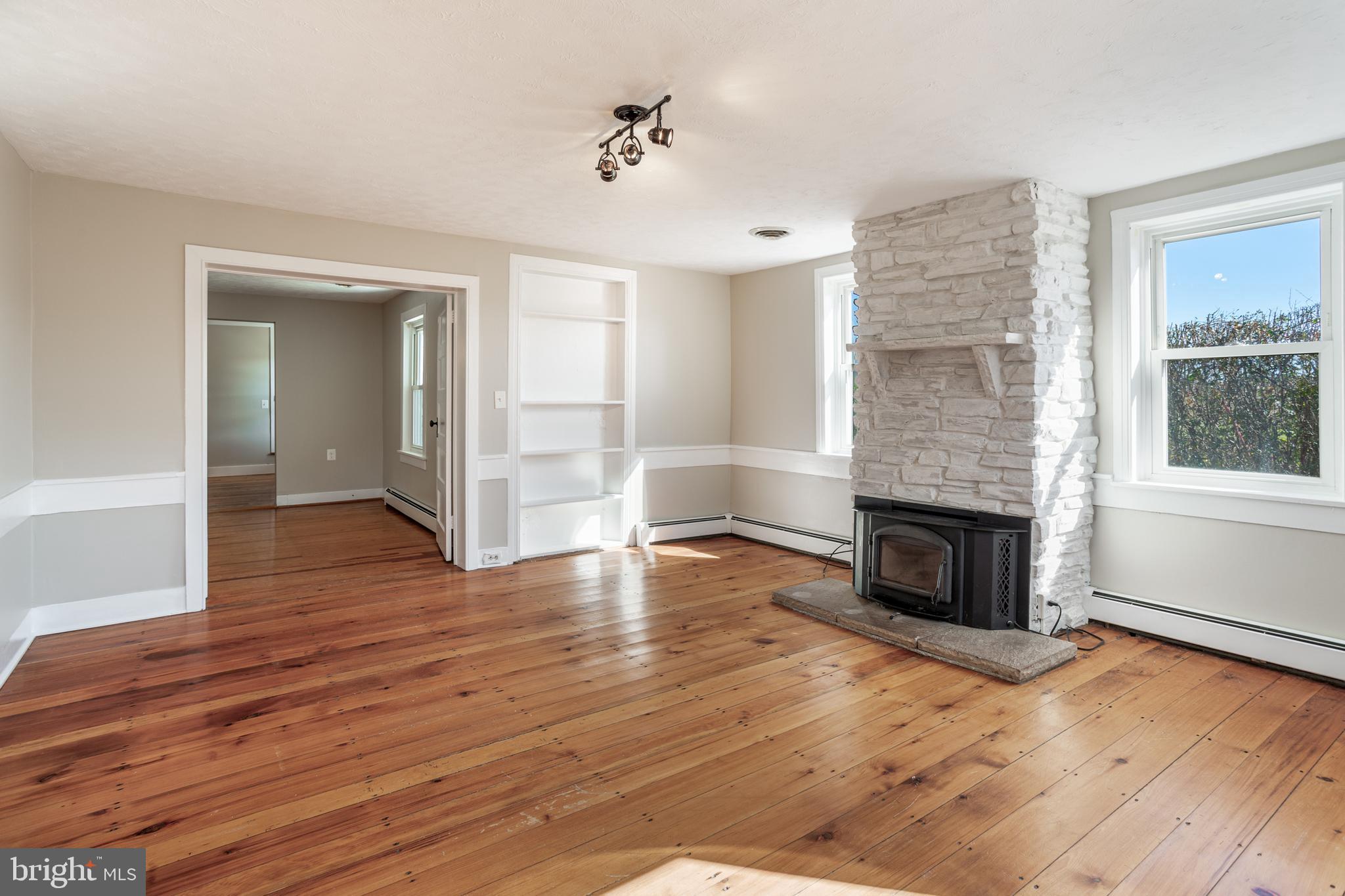 3700 Bullfrog Road Taneytown, MD 21787 - Photo 6 of 42 Built-ins throughout the home