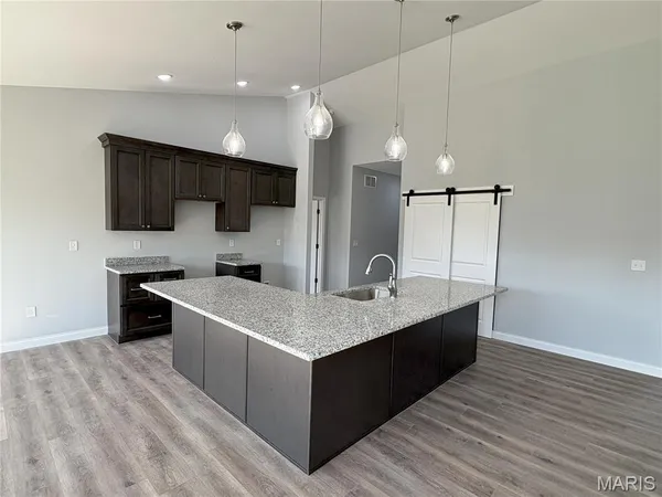 $449,900 | 359 Sleeping Indian Drive, Freeburg, IL 62243