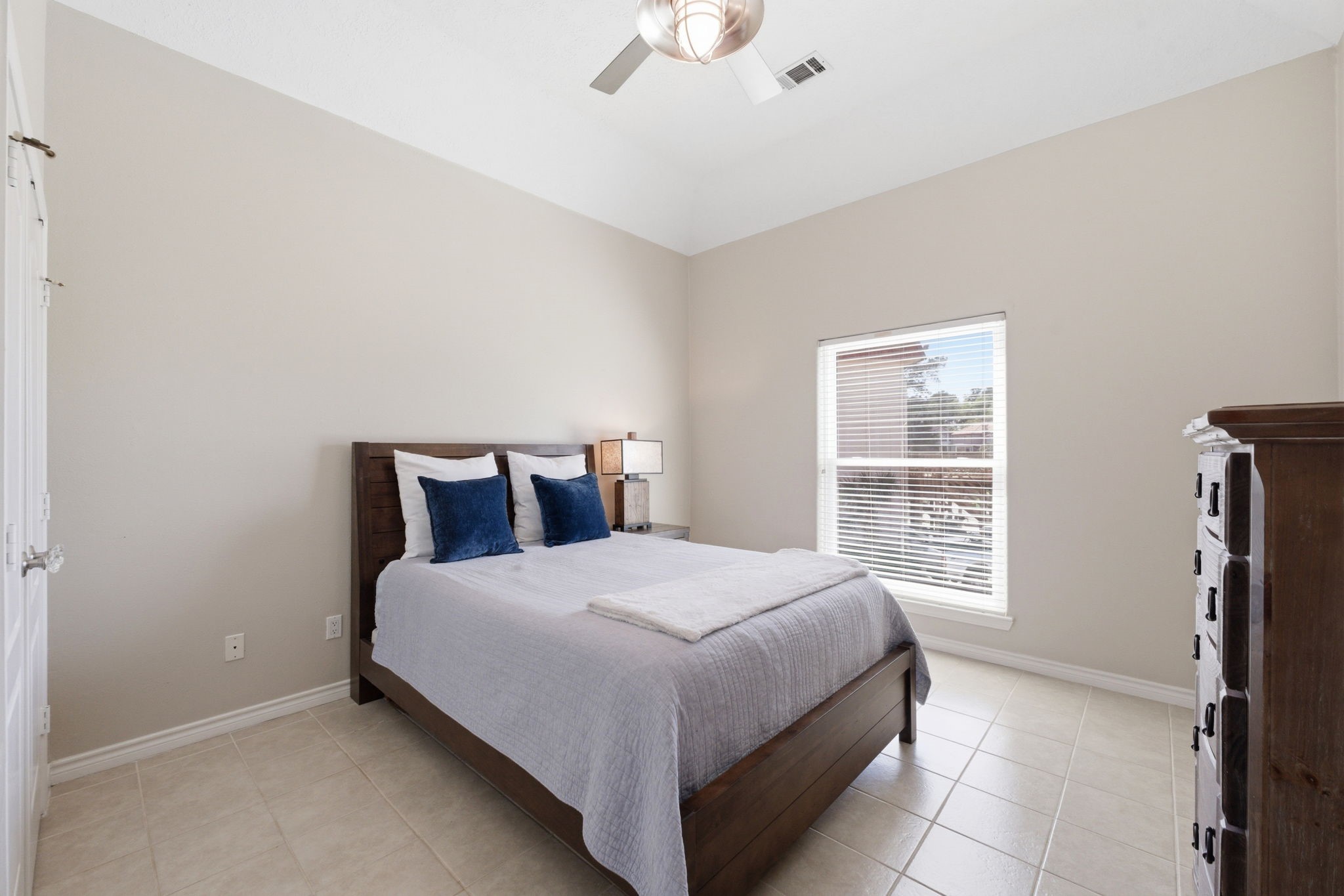 2 Regency Point Conroe, TX 77356 - Photo 24 of 44