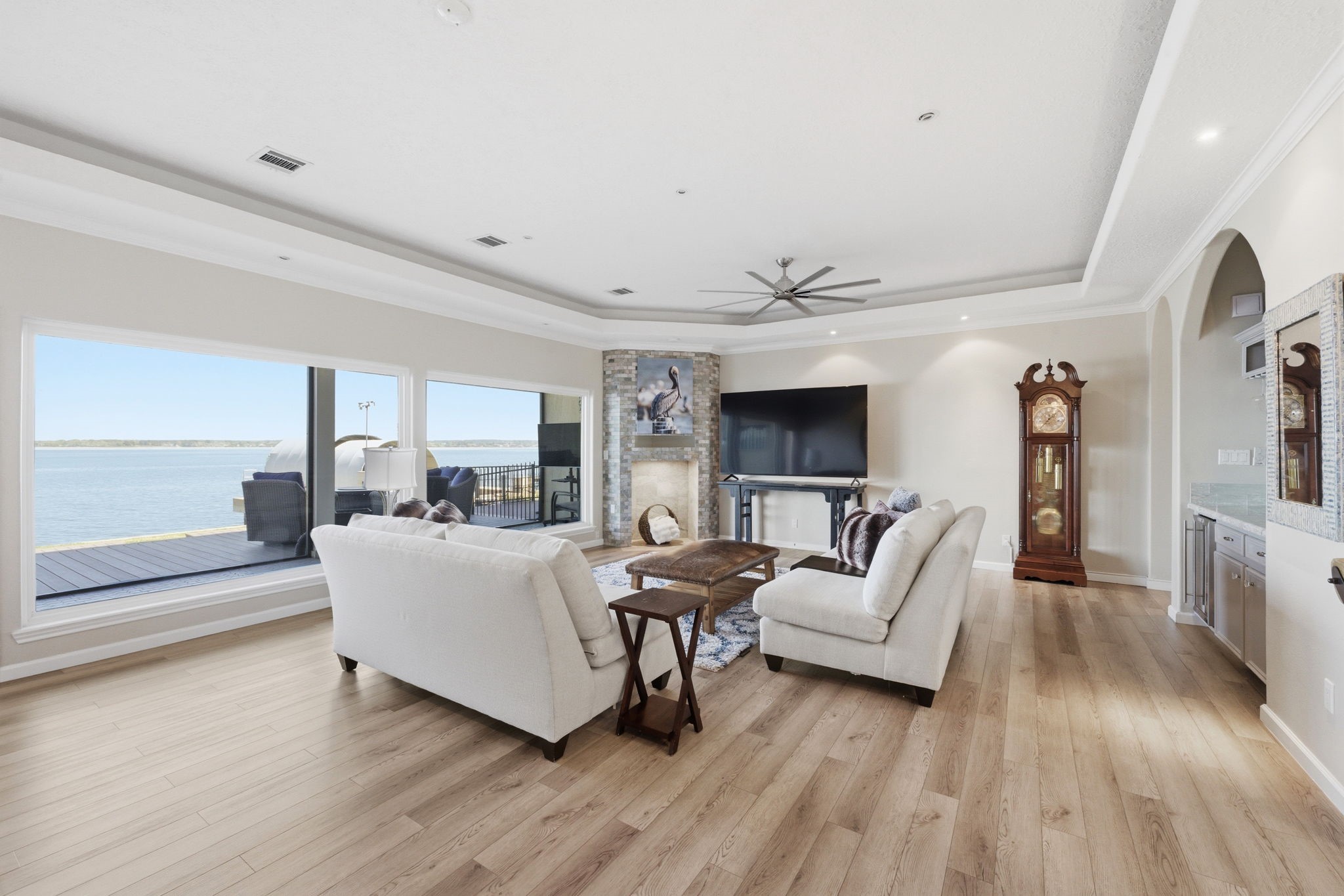 2 Regency Point Conroe, TX 77356 - Photo 7 of 44