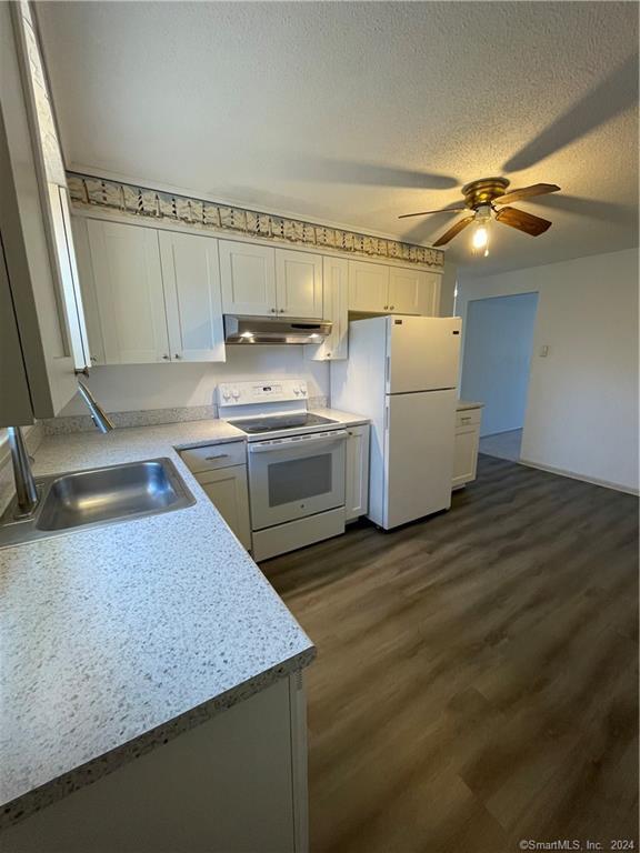 22 College Street, Unit 6 Clinton, CT 06413 - Photo 4 of 13