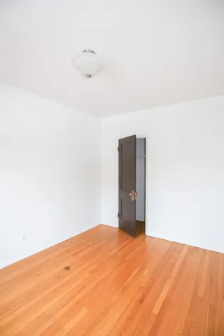 $1,500 | 4958 North Damen Avenue, Unit 2S, Chicago, IL 60625