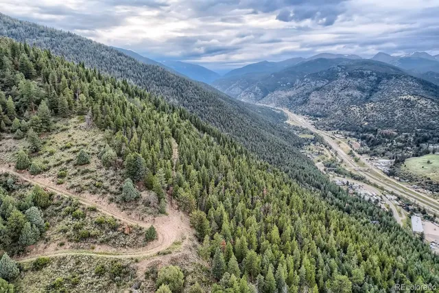 a view of a yard with a yard