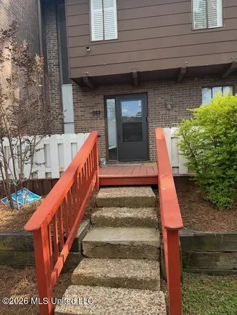 $175,000 | 1255 East County Line Road, Unit L7, Jackson, MS 39211