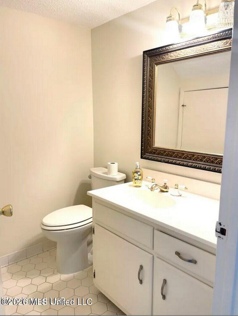 1255 East County Line Road, Unit L7 Jackson, MS 39211 - Photo 13 of 16 Half Bath L7