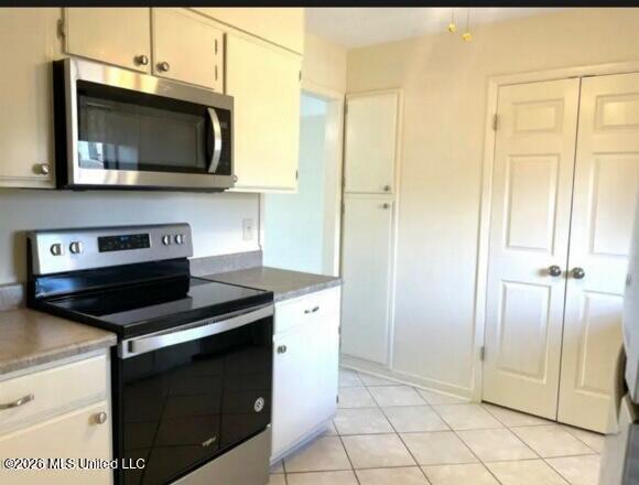 1255 East County Line Road, Unit L7 Jackson, MS 39211 - Photo 7 of 16 Kitchen Area L7