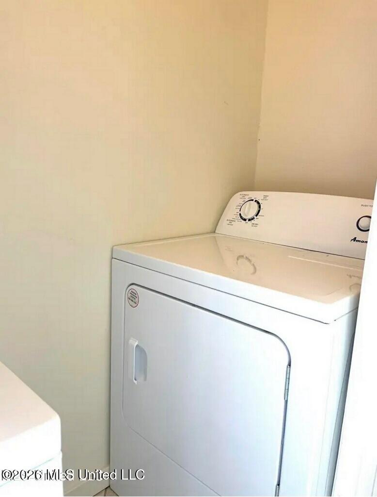 1255 East County Line Road, Unit L7 Jackson, MS 39211 - Photo 9 of 16 Laundry Area L7