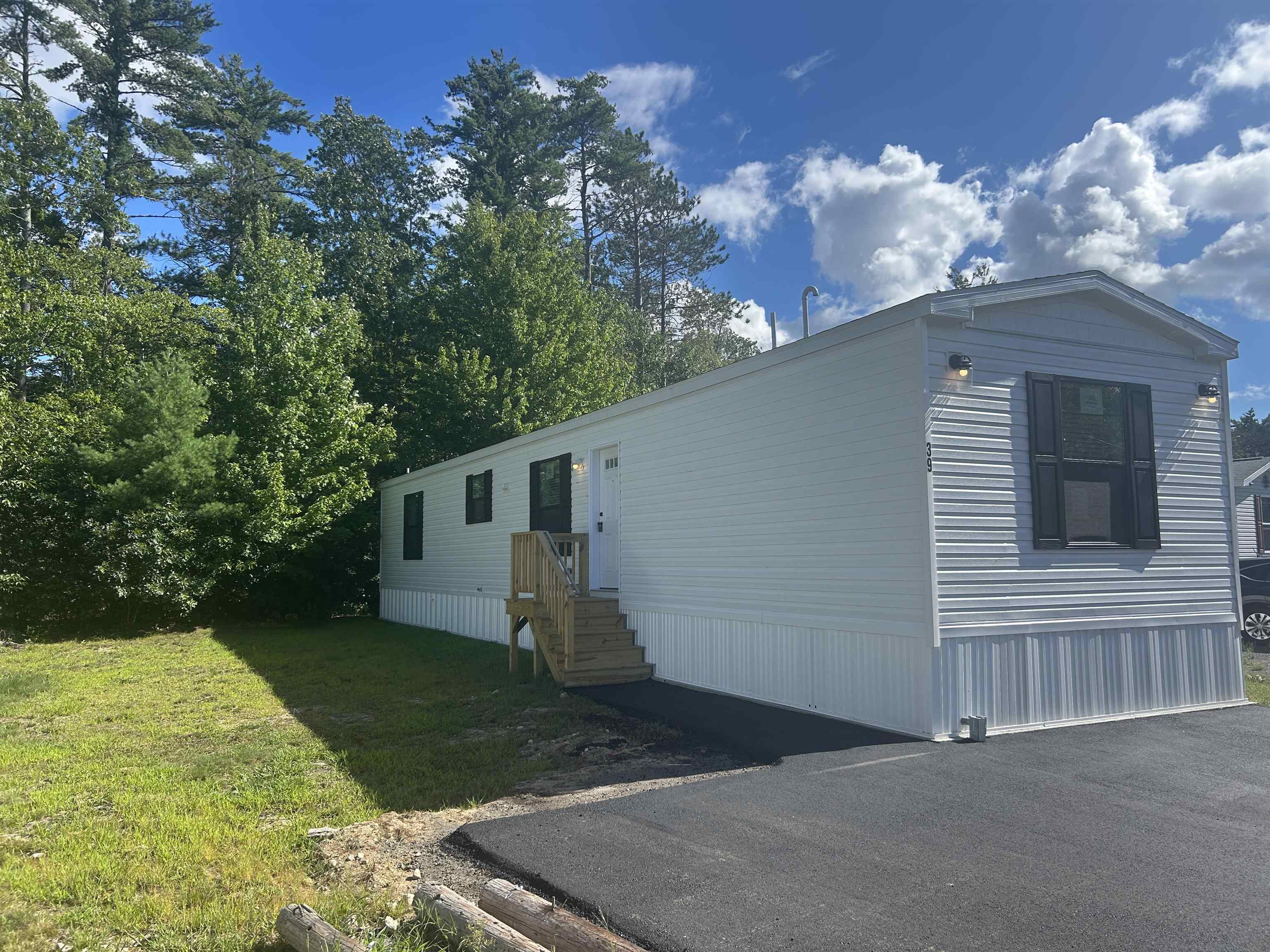 39 Pineland Park Road Milton, NH 03851 - Photo 1 of 17 Gallery Image 1