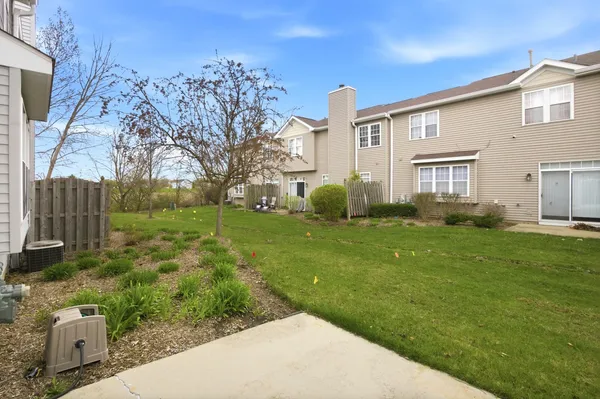 $2,750 | 3864 Pathfinder Lane, Joliet, IL 60544