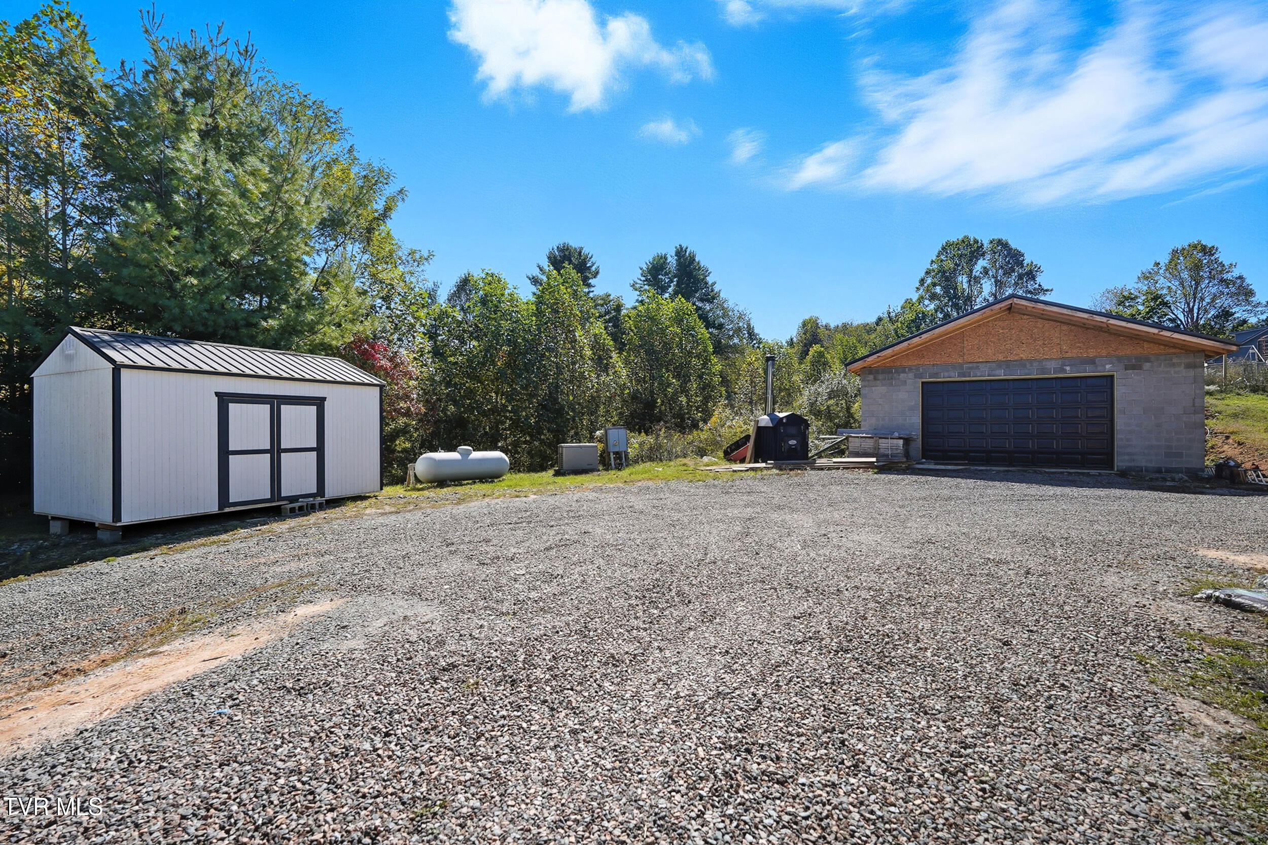 1099 Deer Run Road Mountain City, TN 37683 - Photo 44 of 51 43_dsc06990