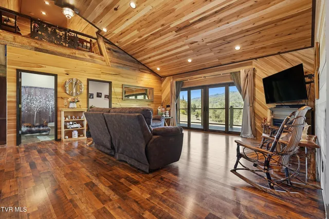 $470,000 | 1099 Deer Run Road, Mountain City, TN 37683